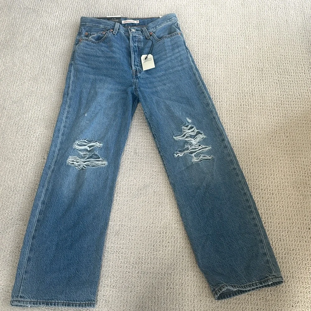 NWT Ribcage Levis Jean - Picture 2 of 3